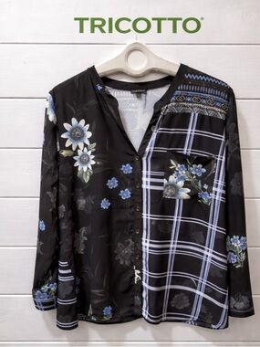 TRICOTTO blue Florals blouse size XL